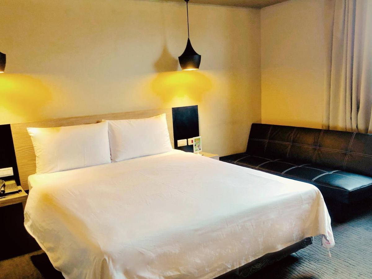 גאושיונג Kiwi Express Hotel - Jiuru Rd מראה חיצוני תמונה