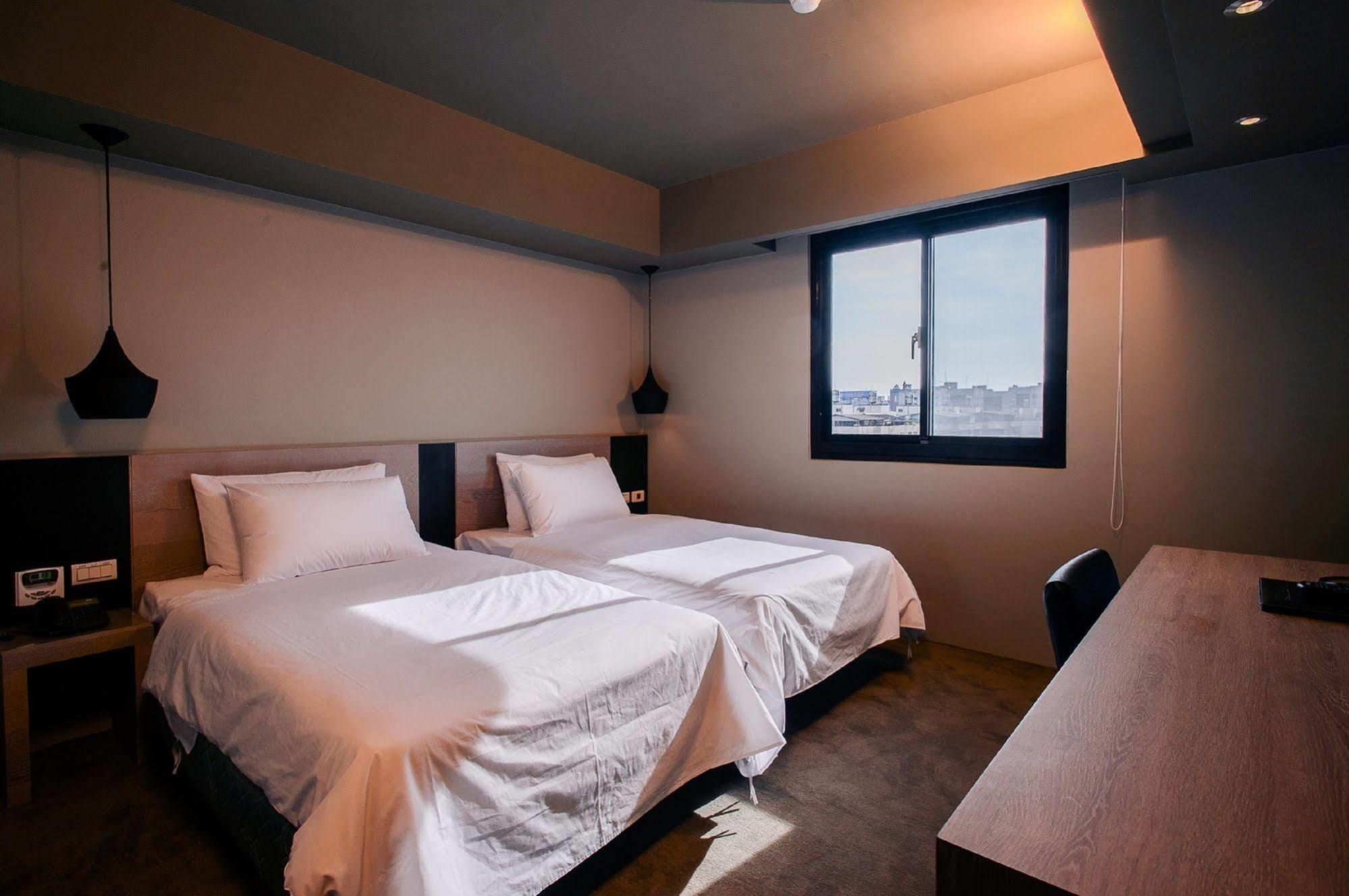 גאושיונג Kiwi Express Hotel - Jiuru Rd מראה חיצוני תמונה