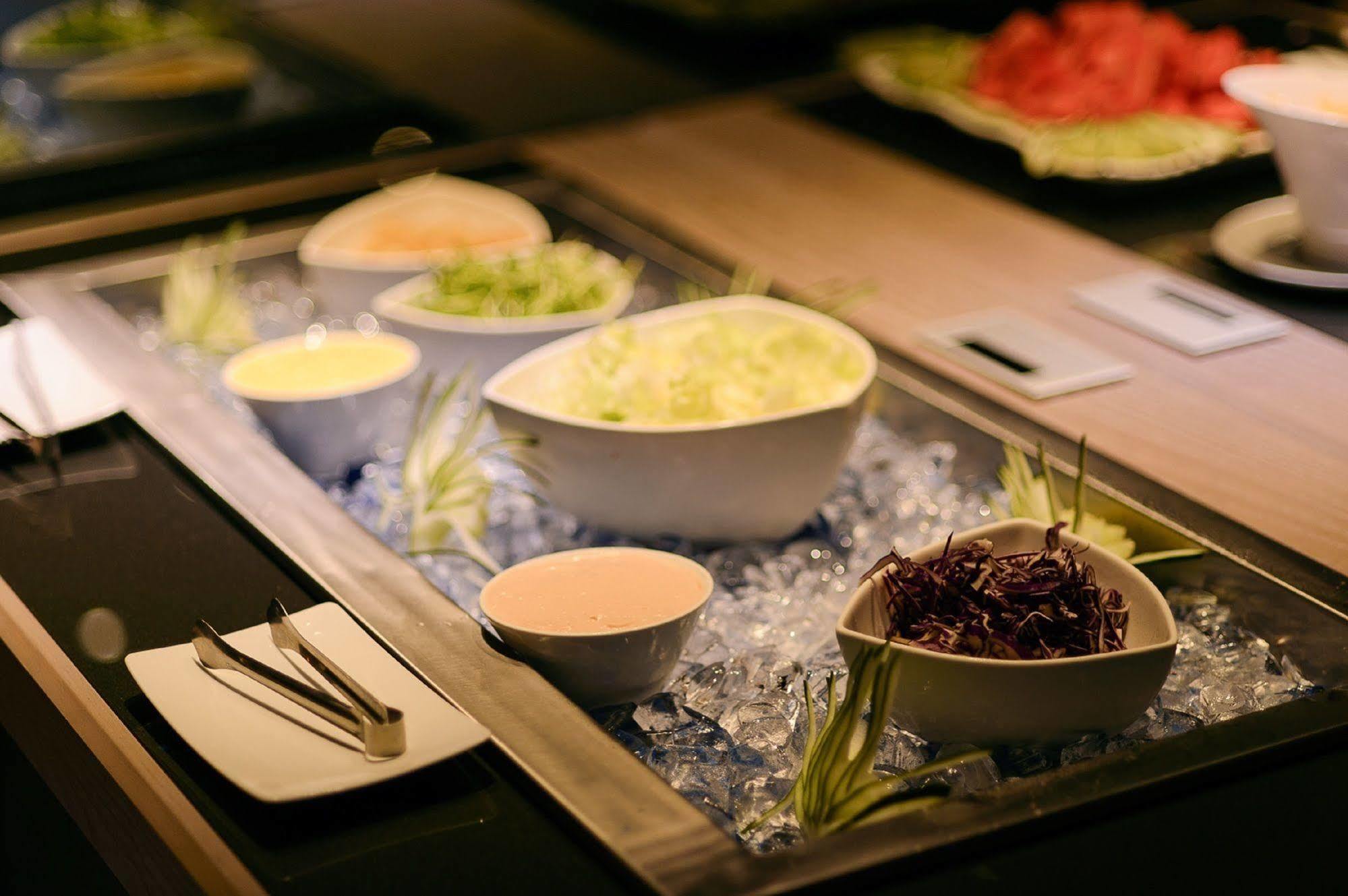 גאושיונג Kiwi Express Hotel - Jiuru Rd מראה חיצוני תמונה