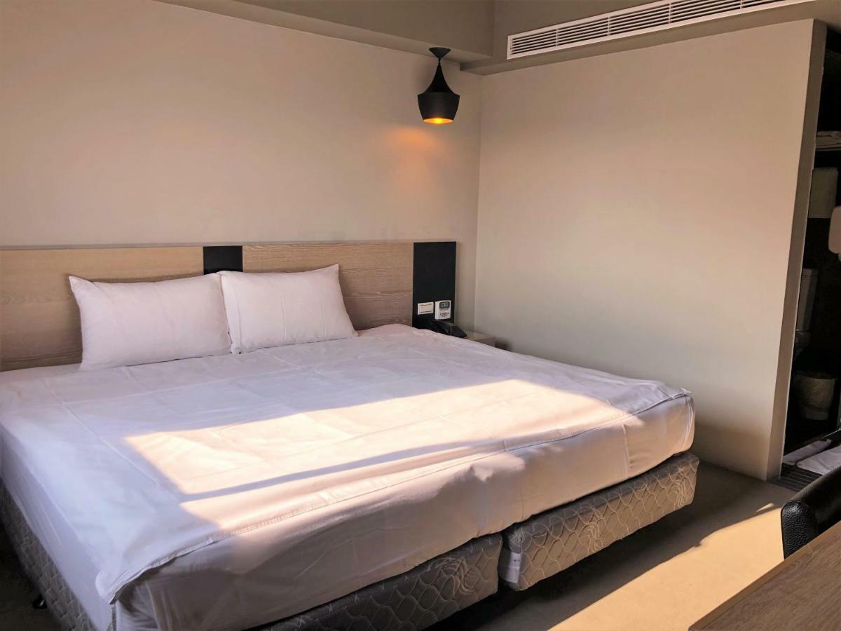 גאושיונג Kiwi Express Hotel - Jiuru Rd מראה חיצוני תמונה